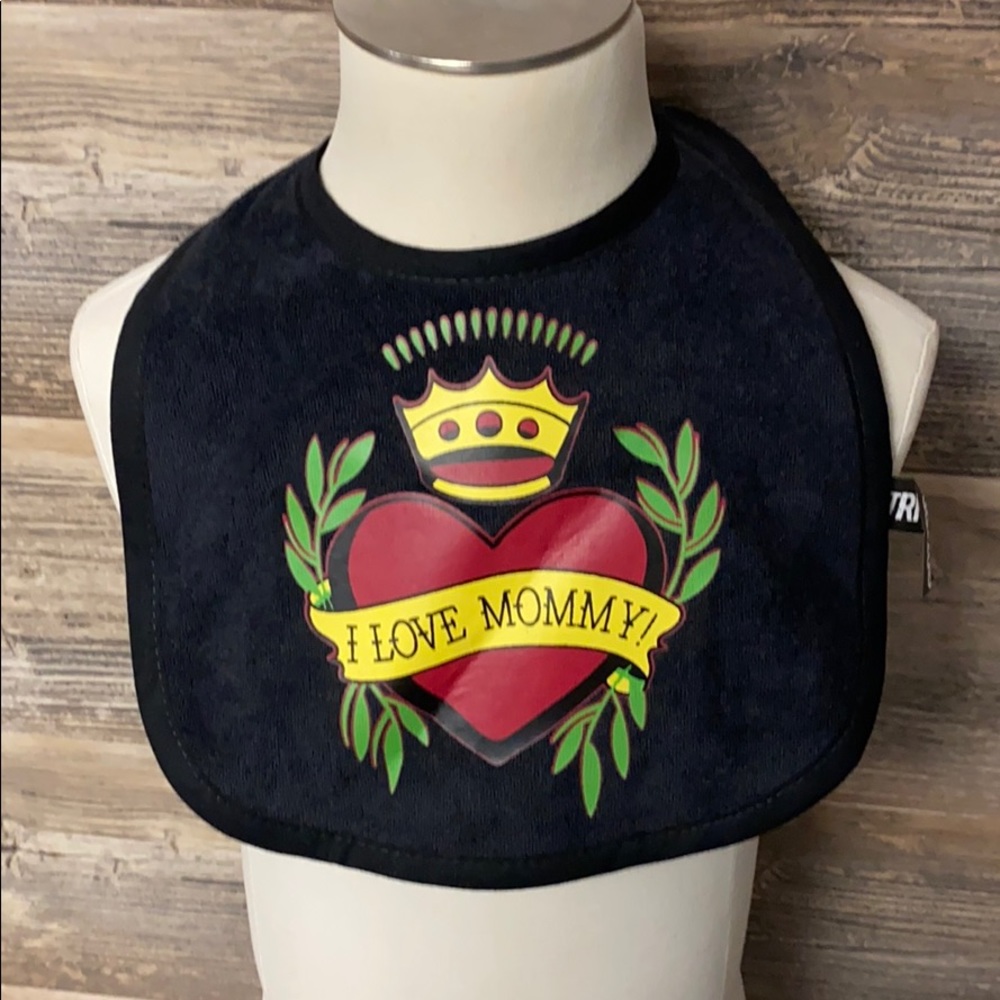 Sourpuss "I Love Mommy!" Bib NWT